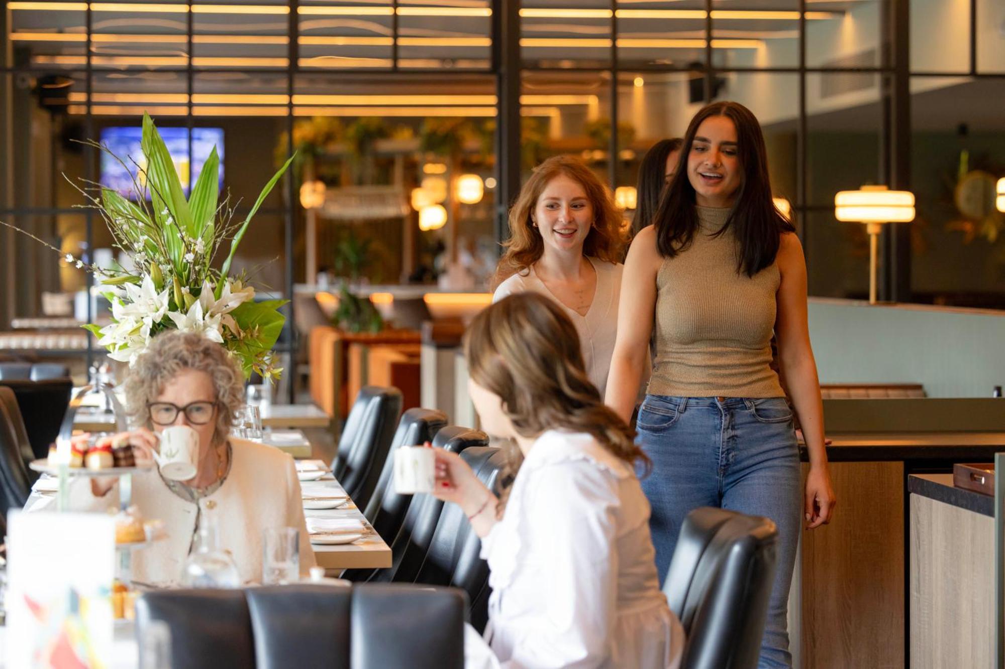 The Club Hotel At Goffs ネース エクステリア 写真